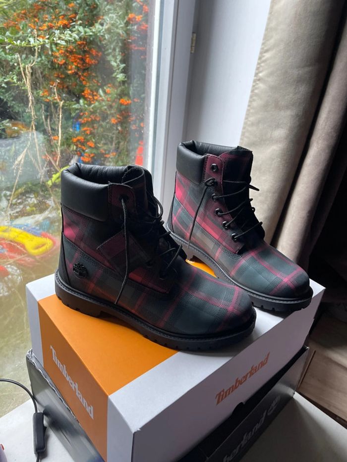 Superbe bottines Timberland neuves pointure 38.5 - photo numéro 3