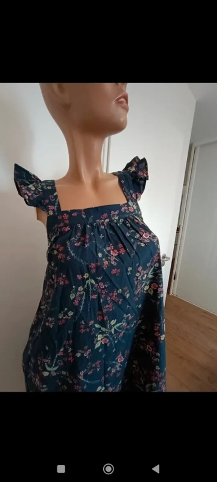 Jolie robe neuve esprit S - photo numéro 6