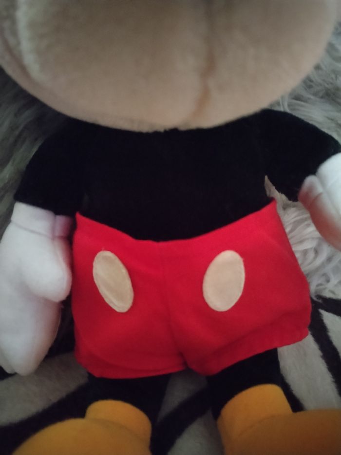 Peluche "Mickey" en très bon état - photo numéro 2