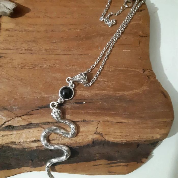 Collier fantaisie pendentif serpent - photo numéro 2