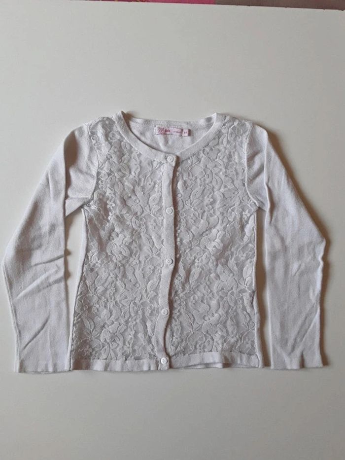 Gilet avec dentelle 6 ans