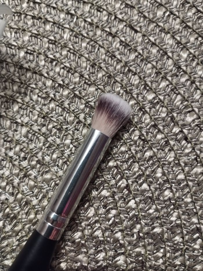 🪷 Pinceau de maquillage double embout - Neuf ⭐ - photo numéro 3