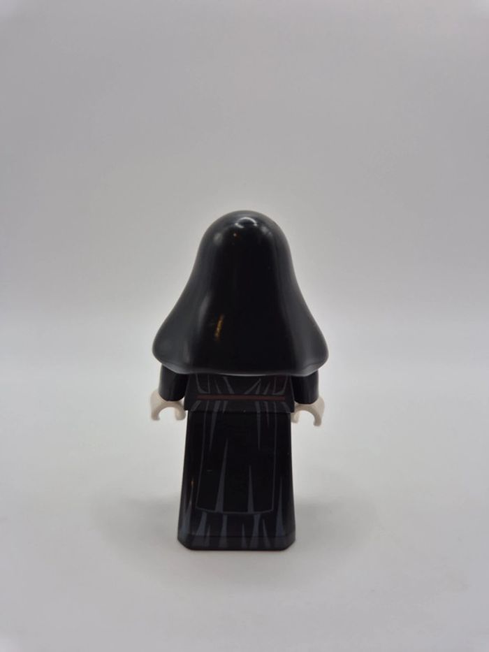 Figurine type lego La Nonne Conjuring - photo numéro 4
