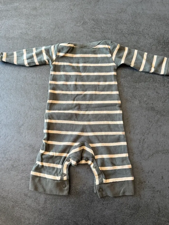 Combi bébé 9mois - photo numéro 3