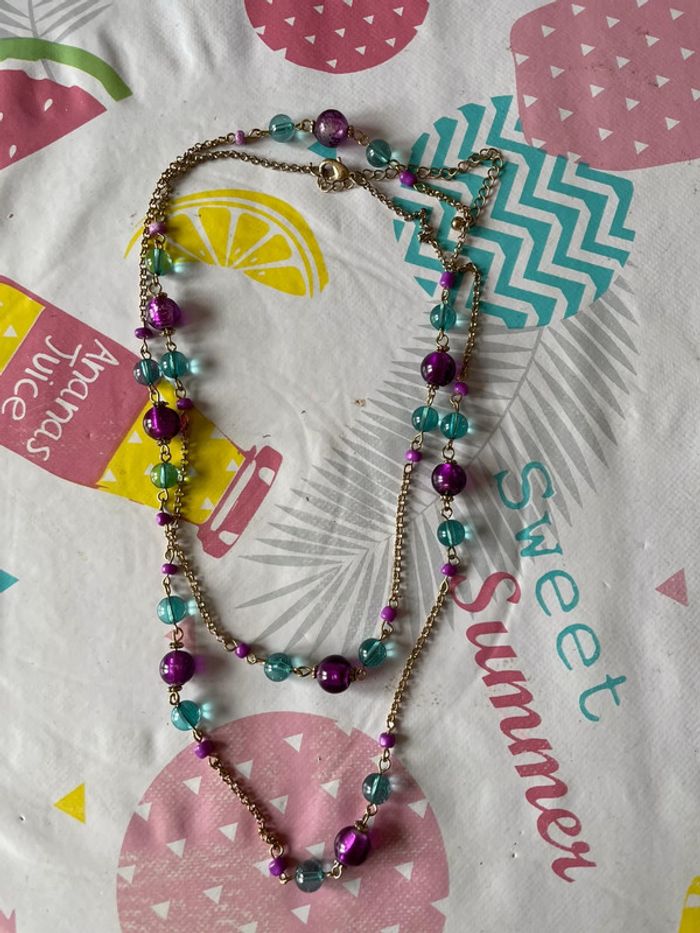 Collier.