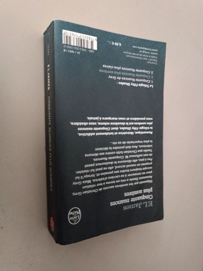 EL James 50 nuances plus sombres. La trilogie Fifty Shades - photo numéro 3
