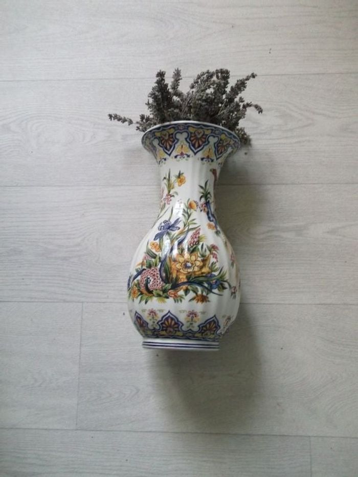 Vase multicolore fleurs animaux BE
