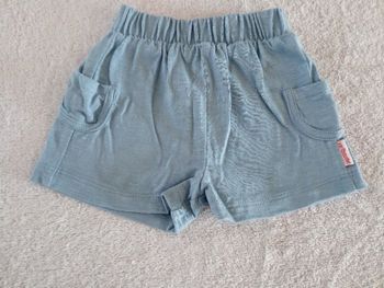 Short Vertbaudet 1 mois (réf perso L26)(familleac72)