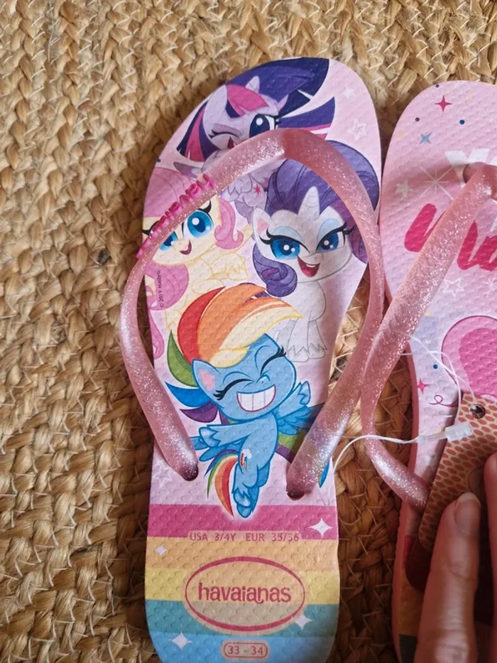 Neuf jolie paire de tong havaianas motif my little pony fille pointure 35 - photo numéro 3