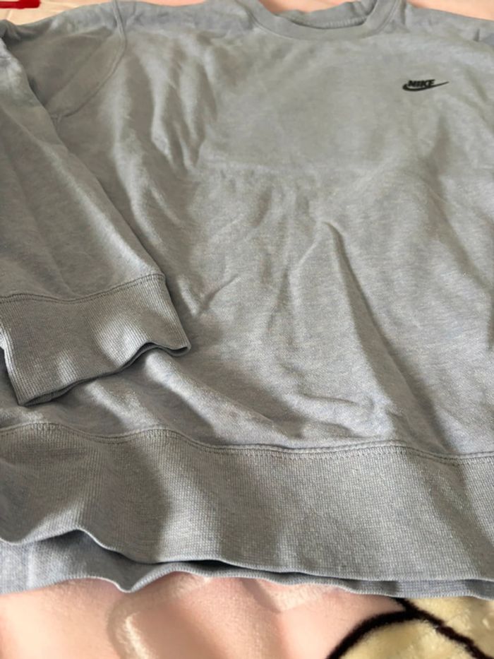 Pull Nike couleur Lila - photo numéro 2