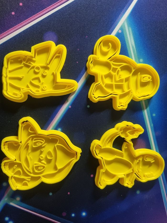 Lot x4 Emporte pièce pokemon