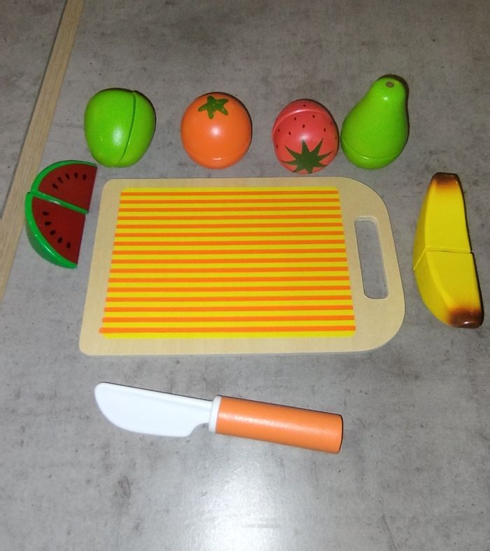 Fruits à découper en bois