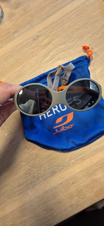 Lunettes de soleil bébé