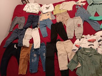 Lot vêtements 24 mois (34 pièces)