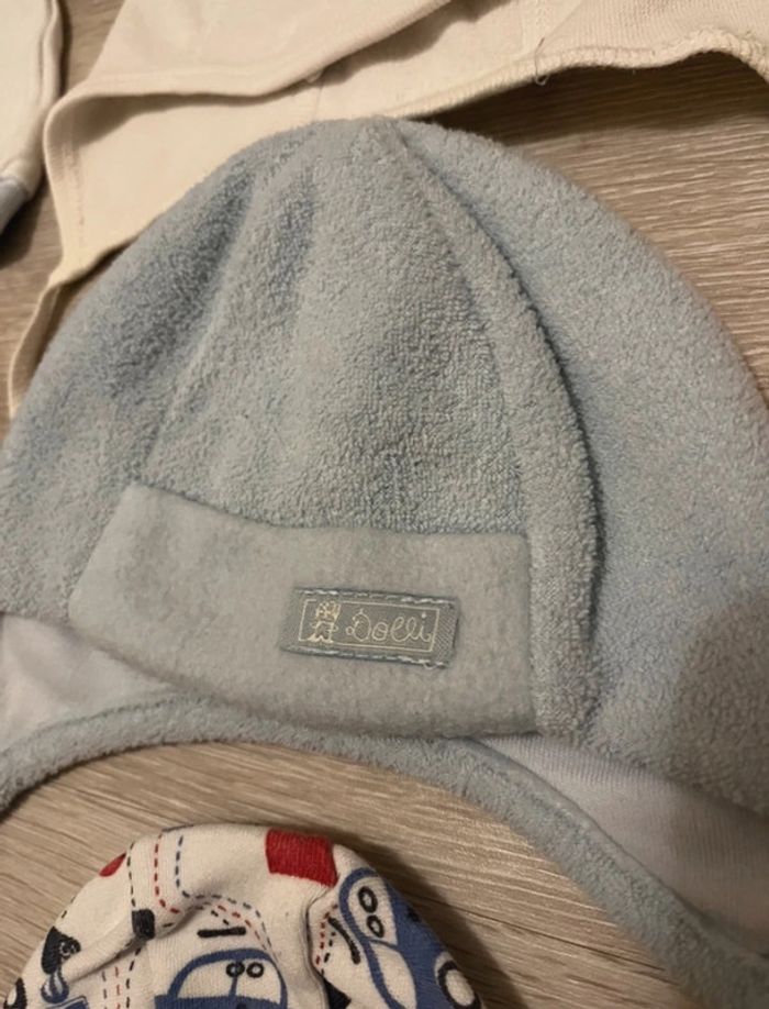 Lot des bonnets bébé 1-3 mois - photo numéro 3