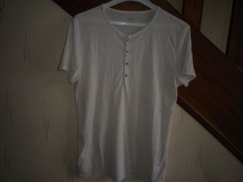 TEE SHIRT