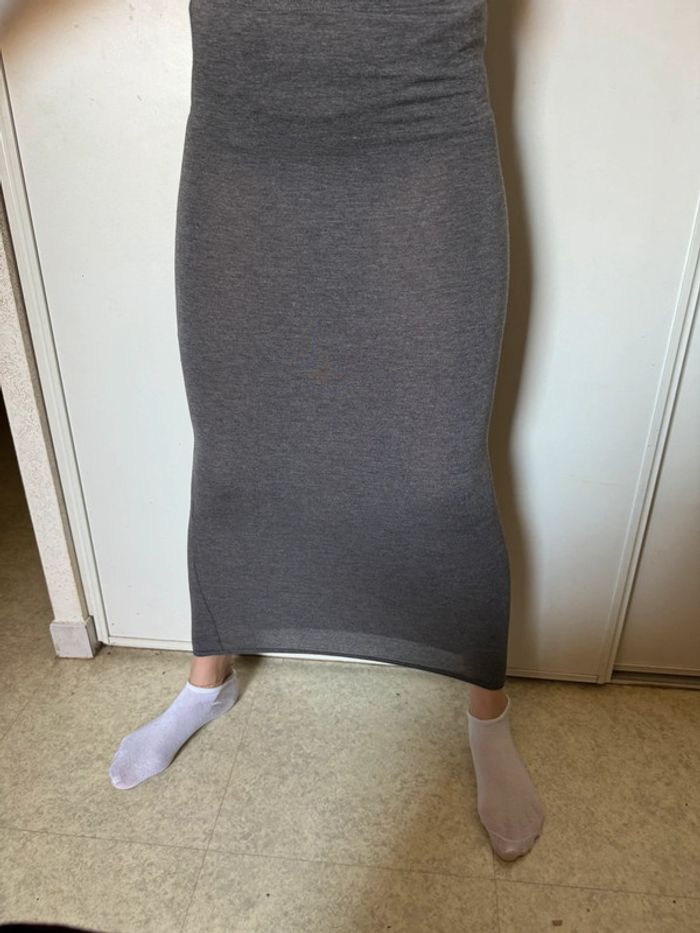 Jupe longue grise - photo numéro 3