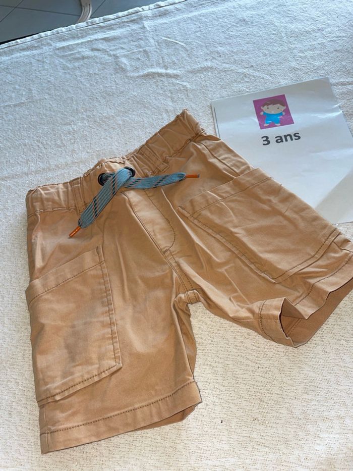 Short Catimini trois ans comme neuf