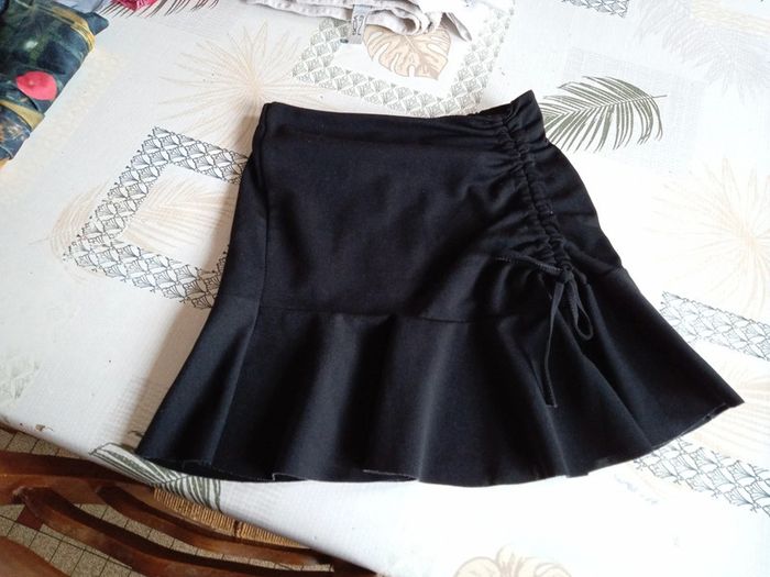 Jupe noire fille taille 12ans
