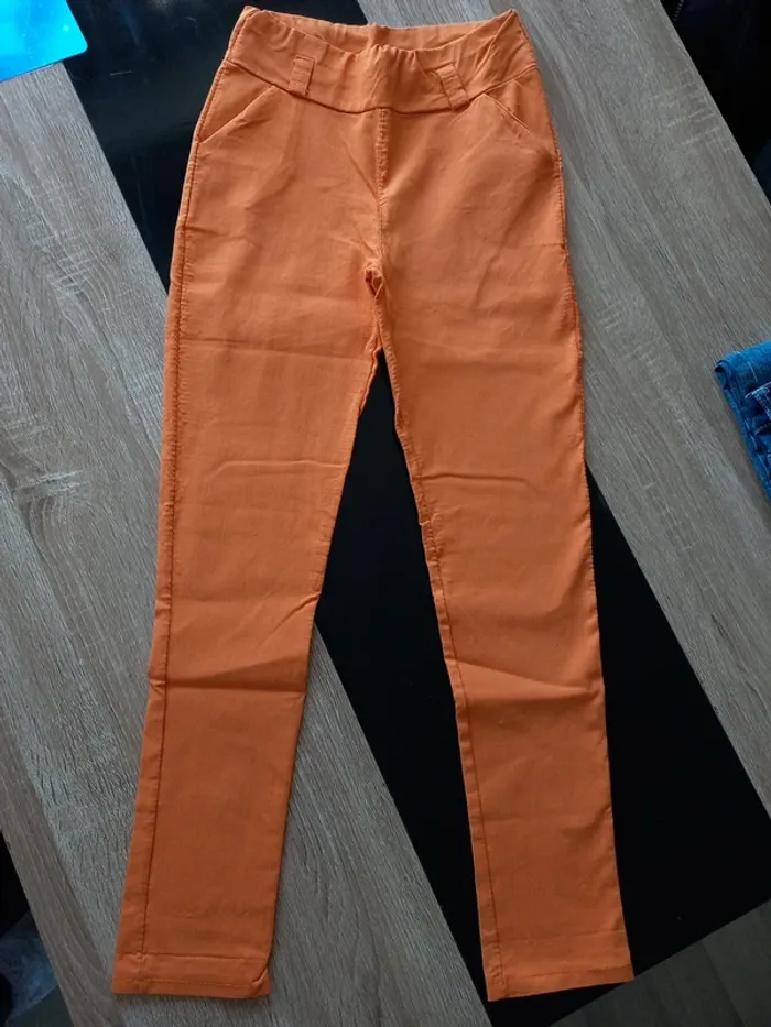 Pantalon femme T. 36/38