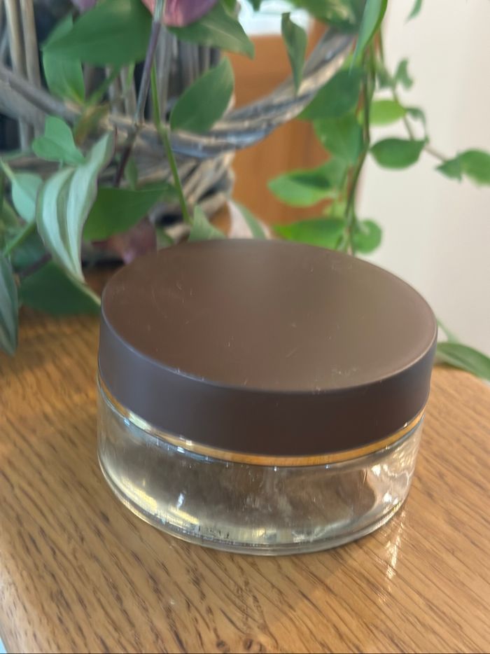 Magnifique boîte ronde en verre avec couvercle
