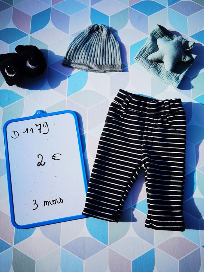 D1179 - pantalon garçon 3 mois