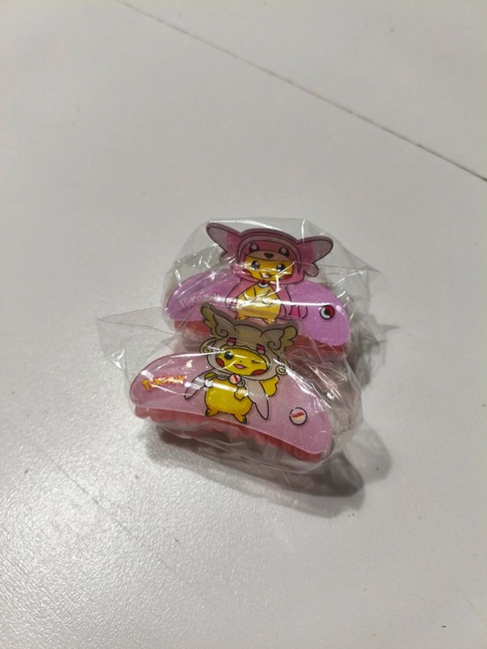 Lot 2 barrette pokémon