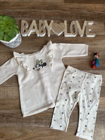 - Ensemble Disney           - 3 mois - bon état, petite tache