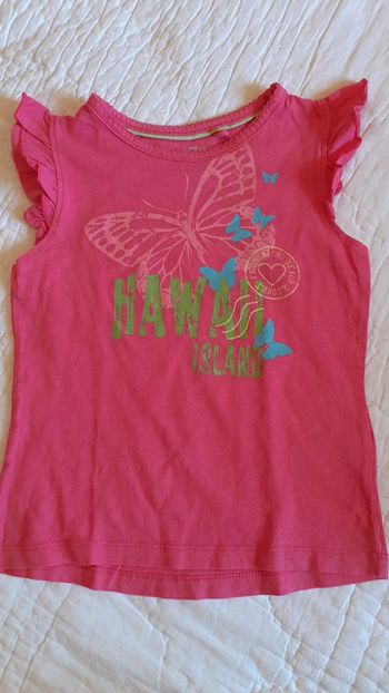 Tee-shirt rose papillon