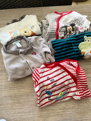 Lot pyjamas 6 mois