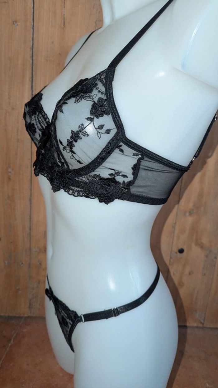 Ensemble dentelle et nœuds S - photo numéro 2