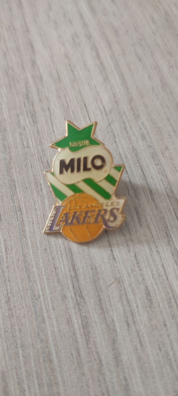 Pin's Lakers