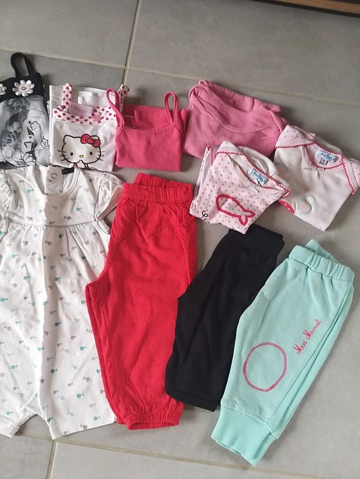 Lot de vêtements été fille en 6 mois - photo numéro 2