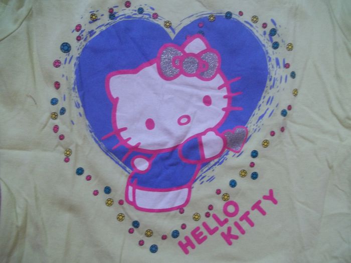 T-shirt jaune Hello Kitty (1) coeur 10 ans/138 cm - photo numéro 2