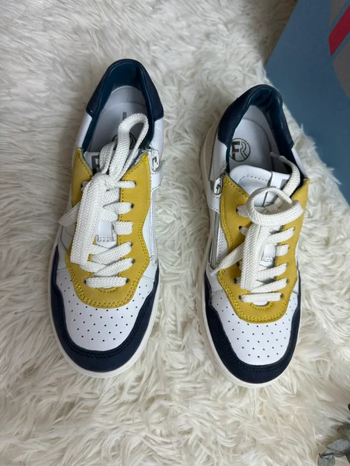 Paire de basket Franco Romagnoli taille 35 - photo numéro 3