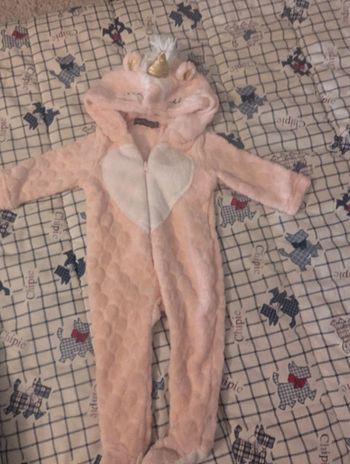 Pyjama combi polaire 68 cm