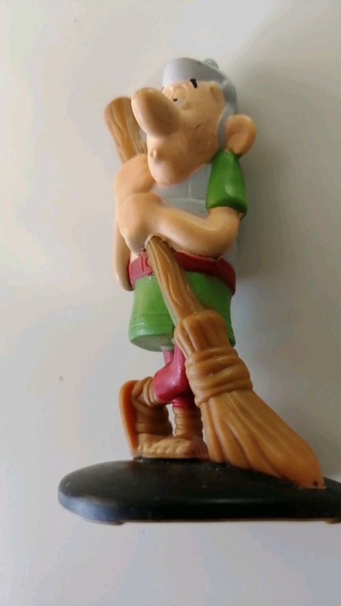 Lot de 3 figurines asterix McDonald's - photo numéro 2