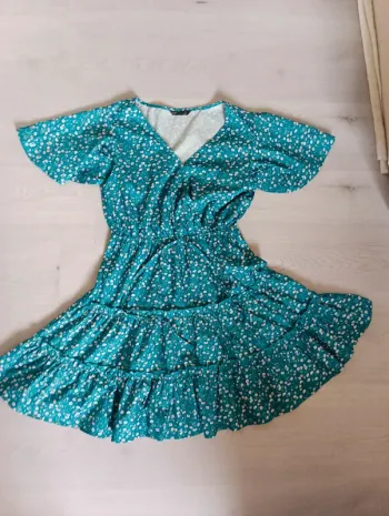 Robe à fleurs Shein taille M 38 en Tbe