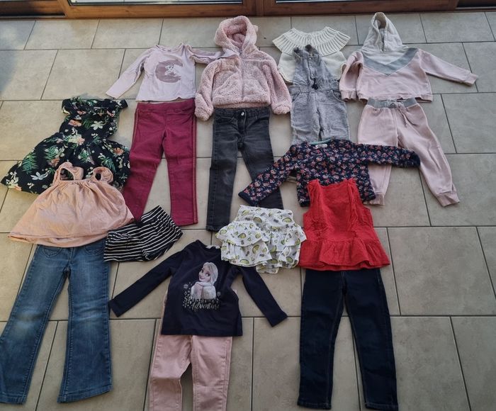 Joli lot 4-5 ans fille
