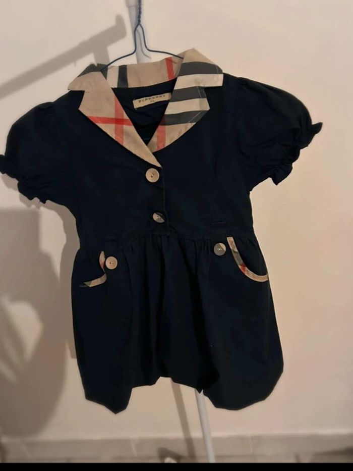 Robe bleue marine taille 3 ans état neuf
