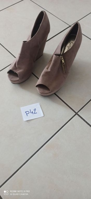 Chaussures p. 42