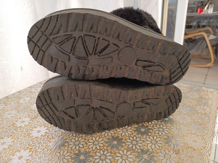 Bottines fourrées achetées chez Chaussea taille 37 en très bon état. - photo numéro 5