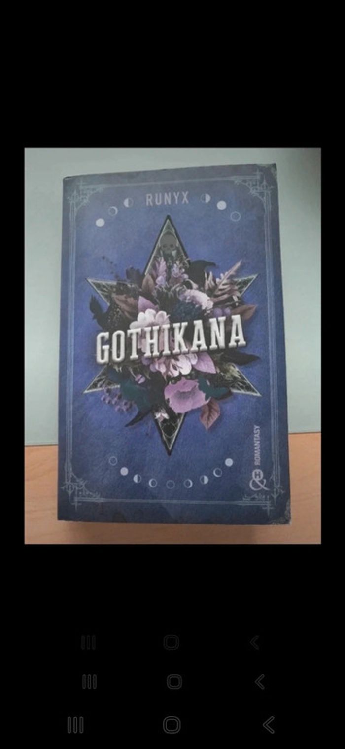 Livre 📖 Gothikana de Runyx
