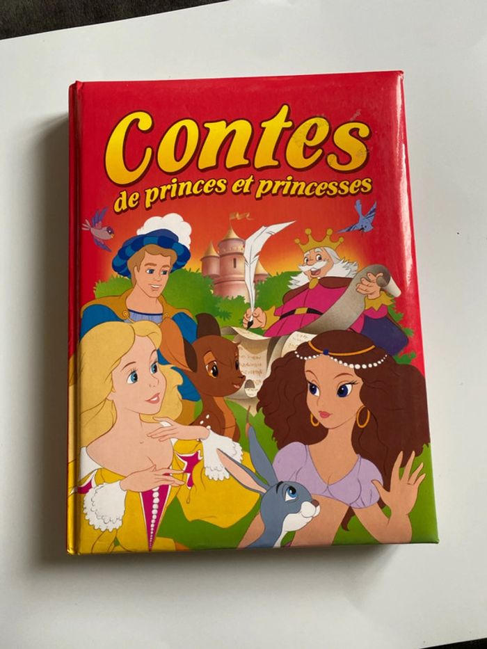 lot de trois gros livres de contes pour enfants - photo numéro 8