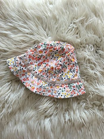 Fille 👧🏻 Chapeau d’été a fleurs taille 45 3/9 mois