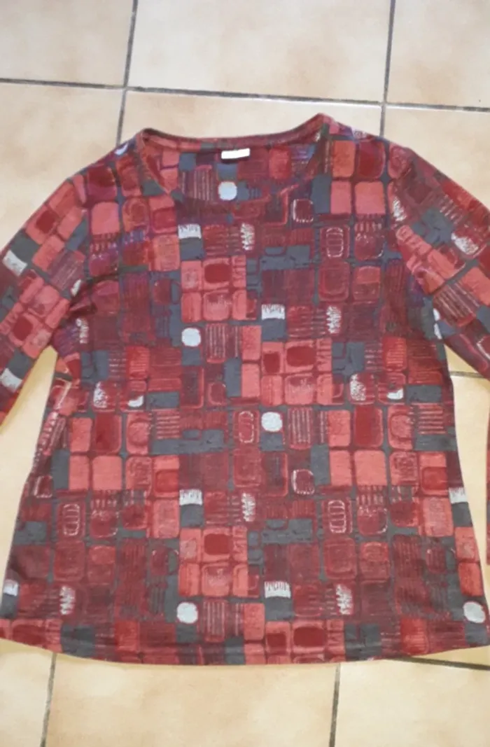 Pull femme T 46/48 - photo numéro 2