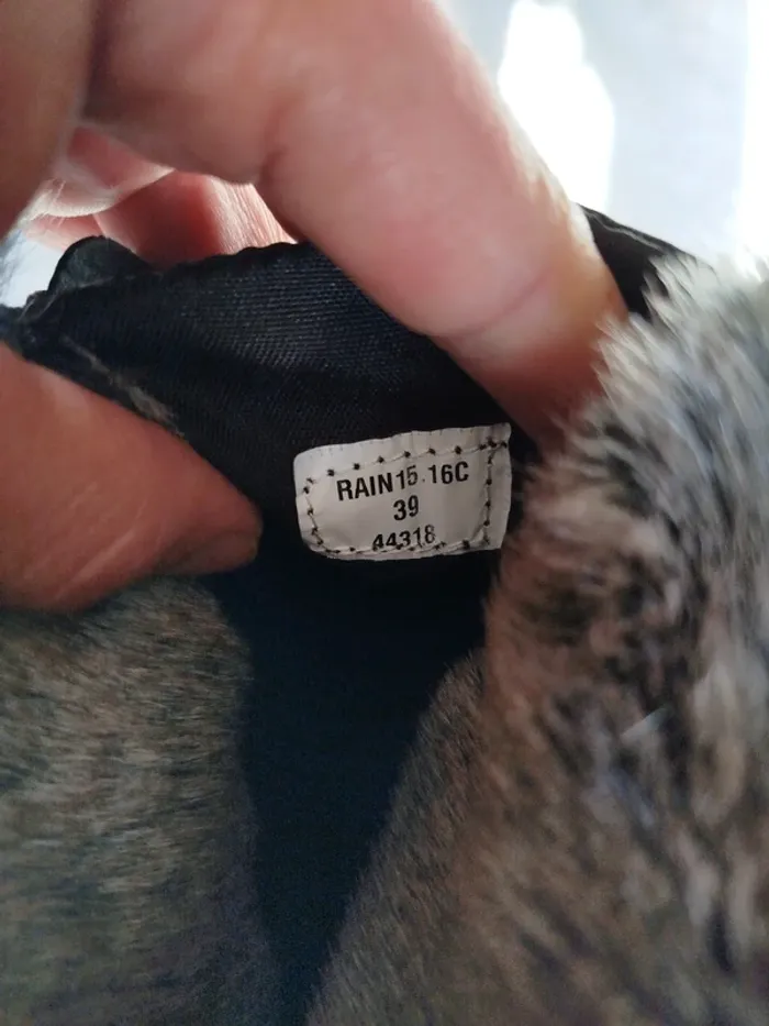 Bottes femme Le Chamois taille 39 avec fourrure intérieur - photo numéro 7