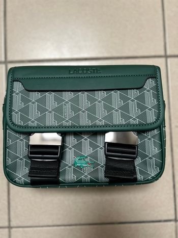 Saccoche Lacoste vert 