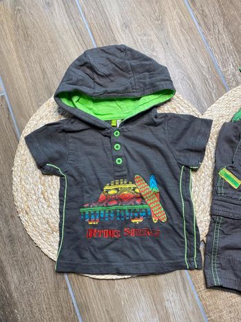 ensemble salopette/short + t-shirt 9 mois