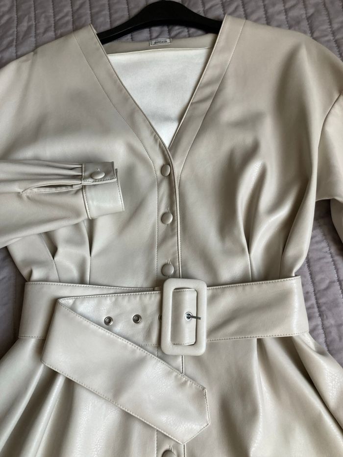 Robe beige - photo numéro 2